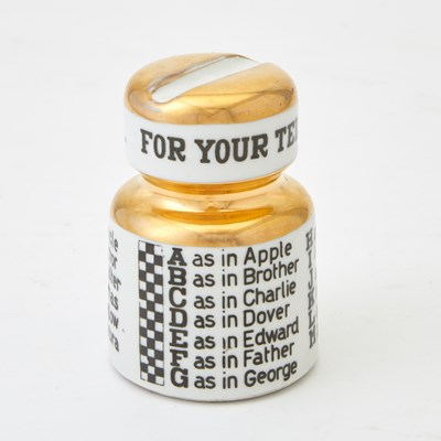 Lot 189 - Fornasetti Porcelain Paperweight