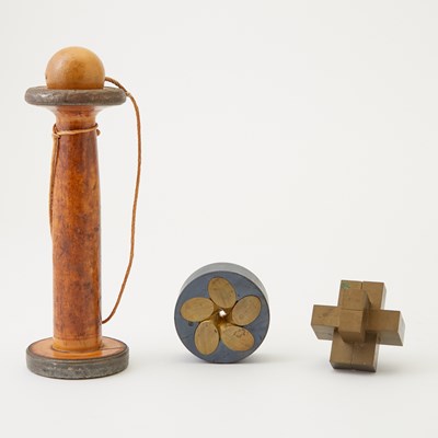 Lot 355 - A group of six puzzles