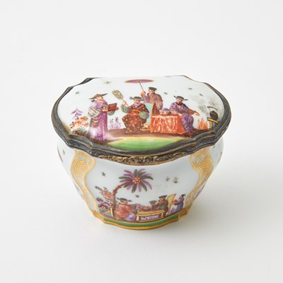 Lot 183 - Meissen Porcelain Snuff Box