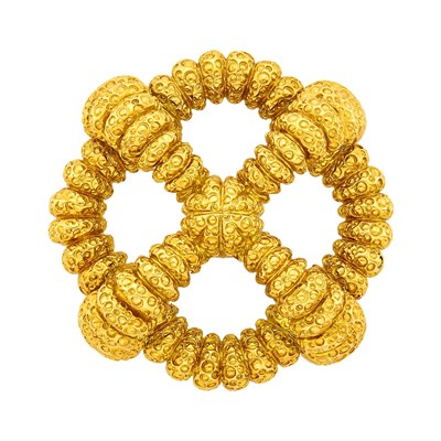 Lot 111 - Cartier Gold Brooch
