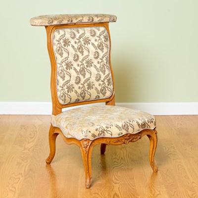 Lot 165 - Louis XV Walnut Voyeuse by