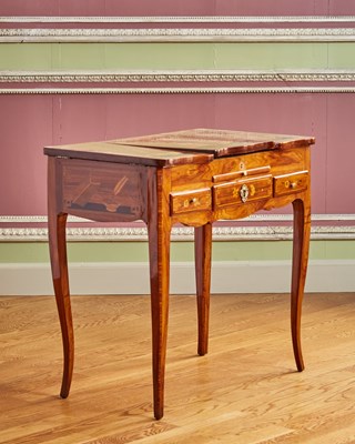 Lot 106 - Louis XV Marquetry Inlaid Tulipwood Writing / Dressing Table
