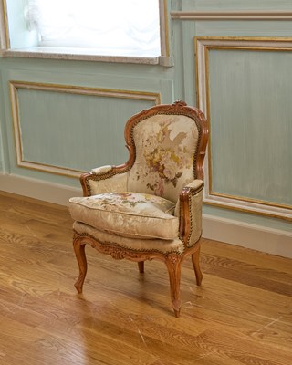 Lot 335 - Rare Louis XV Walnut Child's Bergère