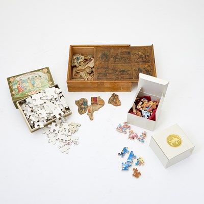 Lot 361 - Large group of jigsaw puzzles