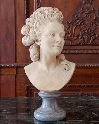 Lot 177 - Terracotta Bust of a Woman