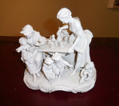Lot 417 - FURSTENBERG PORCELAIN FIGURE GROUP, ‘DIE KAFFEEGESELLSCHAFT’ (THE COFFEE PARTY)