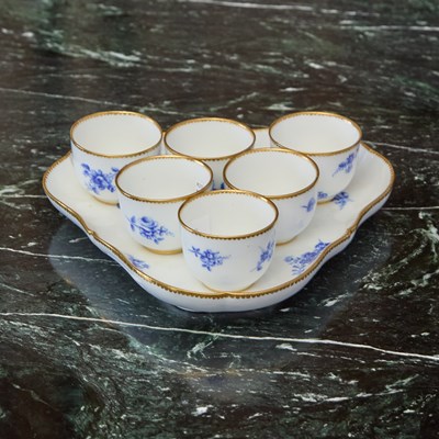 Lot 465 - SEVRES PORCELAIN CAMAIEU BLEU DRINKING SET