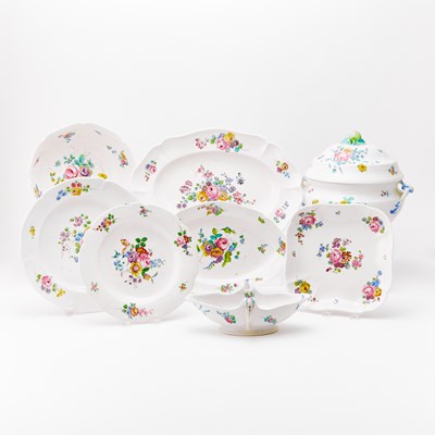 Lot 311 - Chantilly Porcelain Part Dinner Service