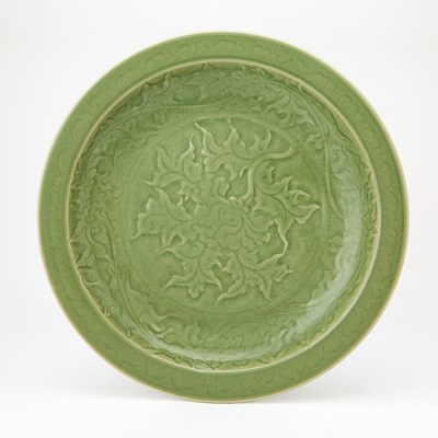 Lot 119 - Chinese Longquan-Style Celadon Charger