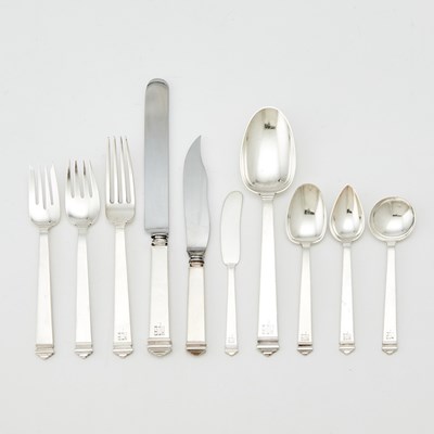 Lot 319 - Tiffany & Co. Sterling Silver "Hampton" Pattern Flatware Service