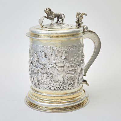 Lot 321 - German Silver Gilt Covered Tankard