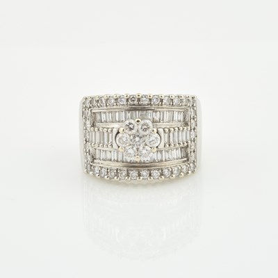 Lot 70 - Diamond Ring, 82 diamonds about 2.00 cts., 18K 9 dwt.