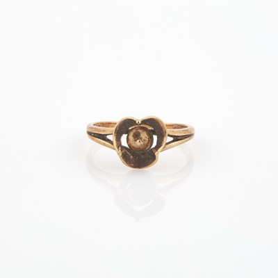 Lot 185 - Gold Ring, 10K 1 dwt., bead missing