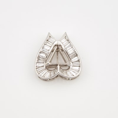 Lot 255 - Diamond Pendant, 24 diamonds about 1.50 cts., Platinum 5 dwt., stone missing