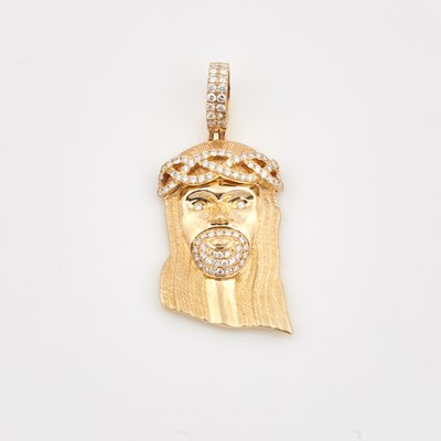Lot 293 - Diamond Pendant, 95 diamonds about 0.90 ct., 14K 11 dwt., stone loose