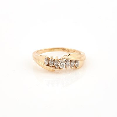 Lot 373 - Diamond Ring, 7 diamonds about 0.30 ct., 14K 2 dwt.
