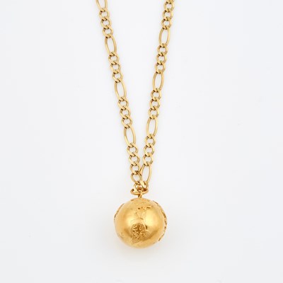 Lot 453 - Gold Pendant and Neck Chain, 18K 5 dwt. and 10K 7  dwt., damaged