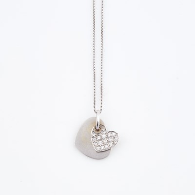 Lot 512 - Diamond Pendant, 17 diamonds and Gold Neck Chain, 14K 2 dwt.
