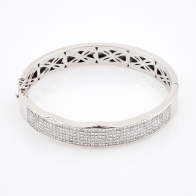 Lot 514 - Diamond Rigid Bracelet, 282 diamonds about 8.50 cts., 14K 35 dwt., damaged