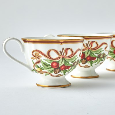 Lot 190 - Tiffany & Co. 'Tiffany Holiday' Porcelain