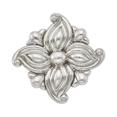 Lot 1067 - Silver Brooch