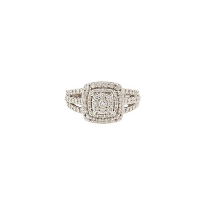 Lot 1107 - White Gold and Diamond Ring