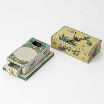 Lot 173 - A Rare Chinese Famille Verte Biscuit Porcelain Cased Inkstone