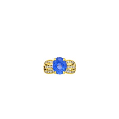 Lot 151 - Gold, Sapphire and Diamond Ring
