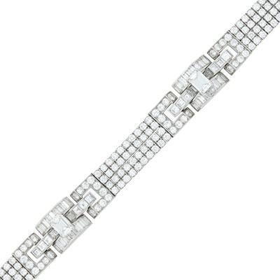 Lot 239 - Oscar Heyman Brothers Platinum and Diamond Bracelet