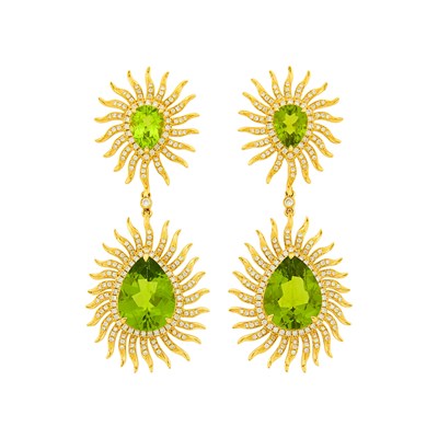 Lot 115 - Pair of Gold, Peridot and Diamond Sunburst Pendant-Earrings