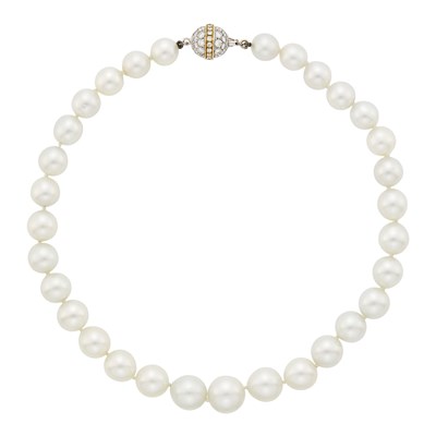 Lot 56 - South Sea Cultured Pearl Necklace with Two-Color Gold and Diamond Ball Clasp