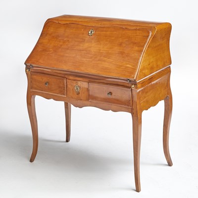 Lot 156 - Louis XV Fruitwood Provincial Bureau en Pente