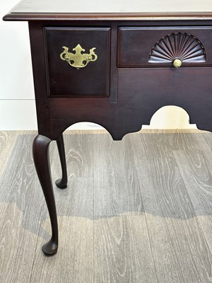 Lot 1052 - Queen Anne Cherry Dressing Table