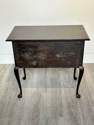 Lot 1052 - Queen Anne Cherry Dressing Table