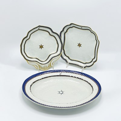 Lot 1062 - Three Pieces of Chinese Export Porcelain
