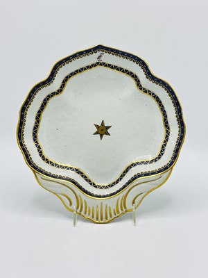 Lot 1062 - Three Pieces of Chinese Export Porcelain