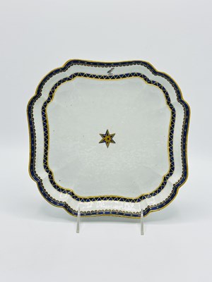 Lot 1062 - Three Pieces of Chinese Export Porcelain