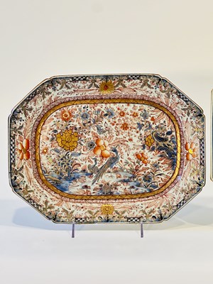 Lot 1071 - Group of Three Imari Porcelain Serving Dishes
