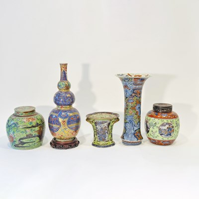 Lot 1084 - Five Chinese Porcelain Table Articles
