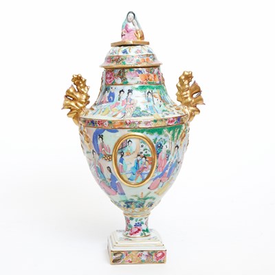 Lot 169 - Chinese Export Rose Mandarin Porcelain Two-Handled Urn and Cover