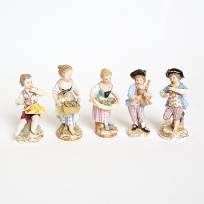 Lot 127 - Five Meissen Porcelain Figures of Gardeners and Musicians