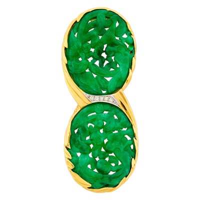 Lot 21 - Gold, Carved Jade and Diamond Clip Brooch