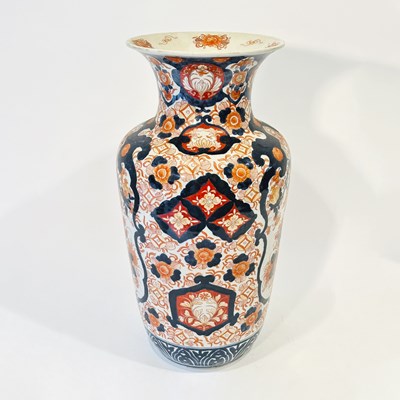 Lot 1077 - Large Imari Porcelain Vase