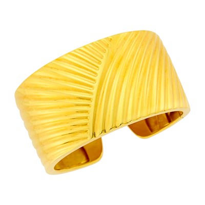 Lot 17 - Fluted Gold Cuff Bangle Bracelet