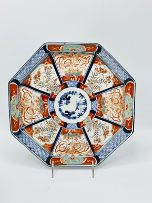 Lot 1086 - Group of Chinese and Japanese Porcelain Table Articles