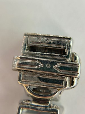 Lot 230 - Oscar Heyman & Brothers Platinum and Diamond Bracelet