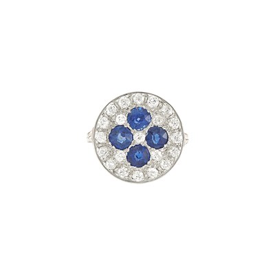 Lot 2246 - Antique Gold, Platinum, Sapphire and Diamond Ring