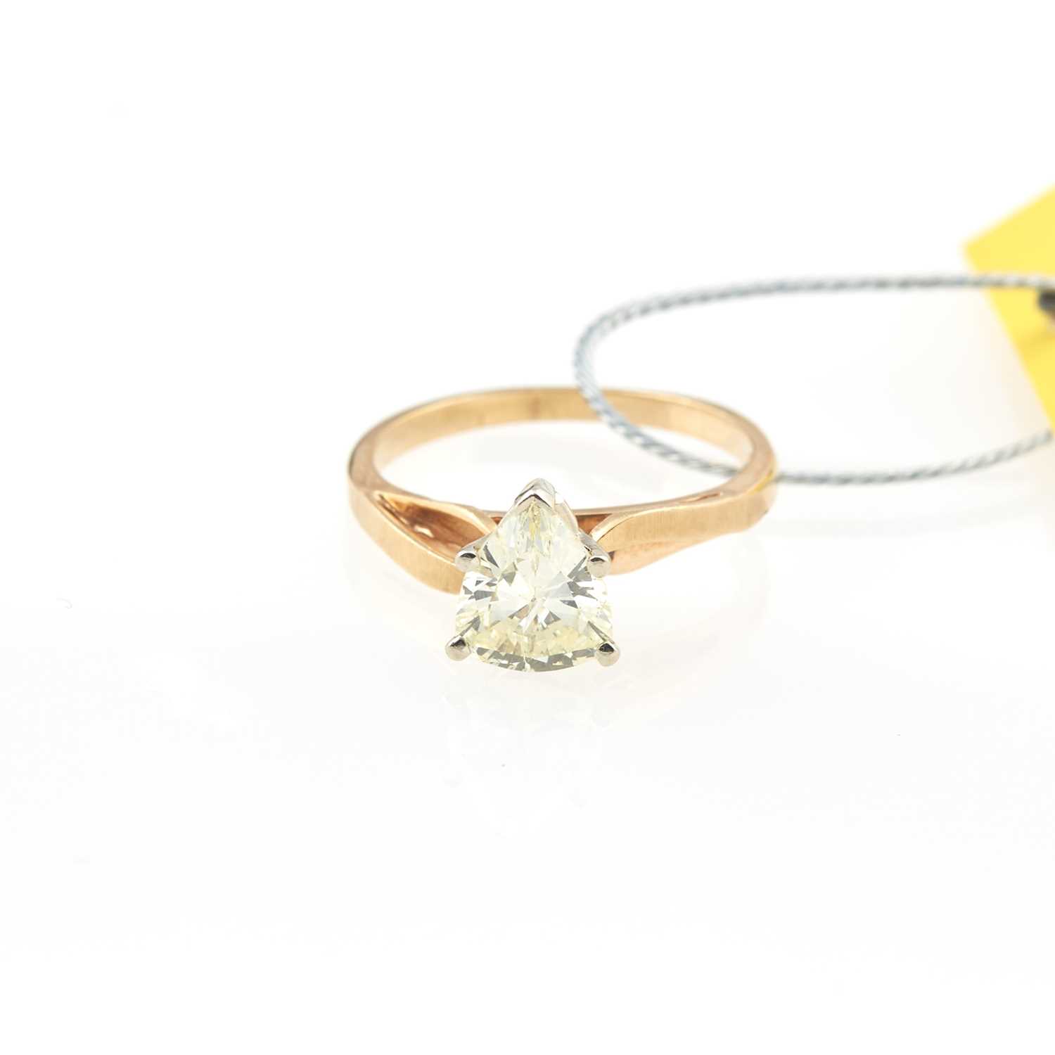 Lot 54 - Diamond Solitaire Ring about 1.20 cts., 14K 1 dwt., stone damaged