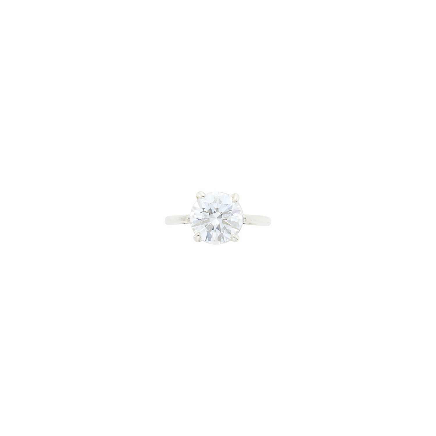 Lot 76 - Silver and Diamond Ring