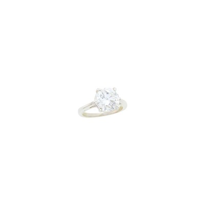 Lot 76 - Silver and Diamond Ring